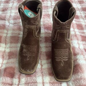 BNWT Justin Gypsy collection booties